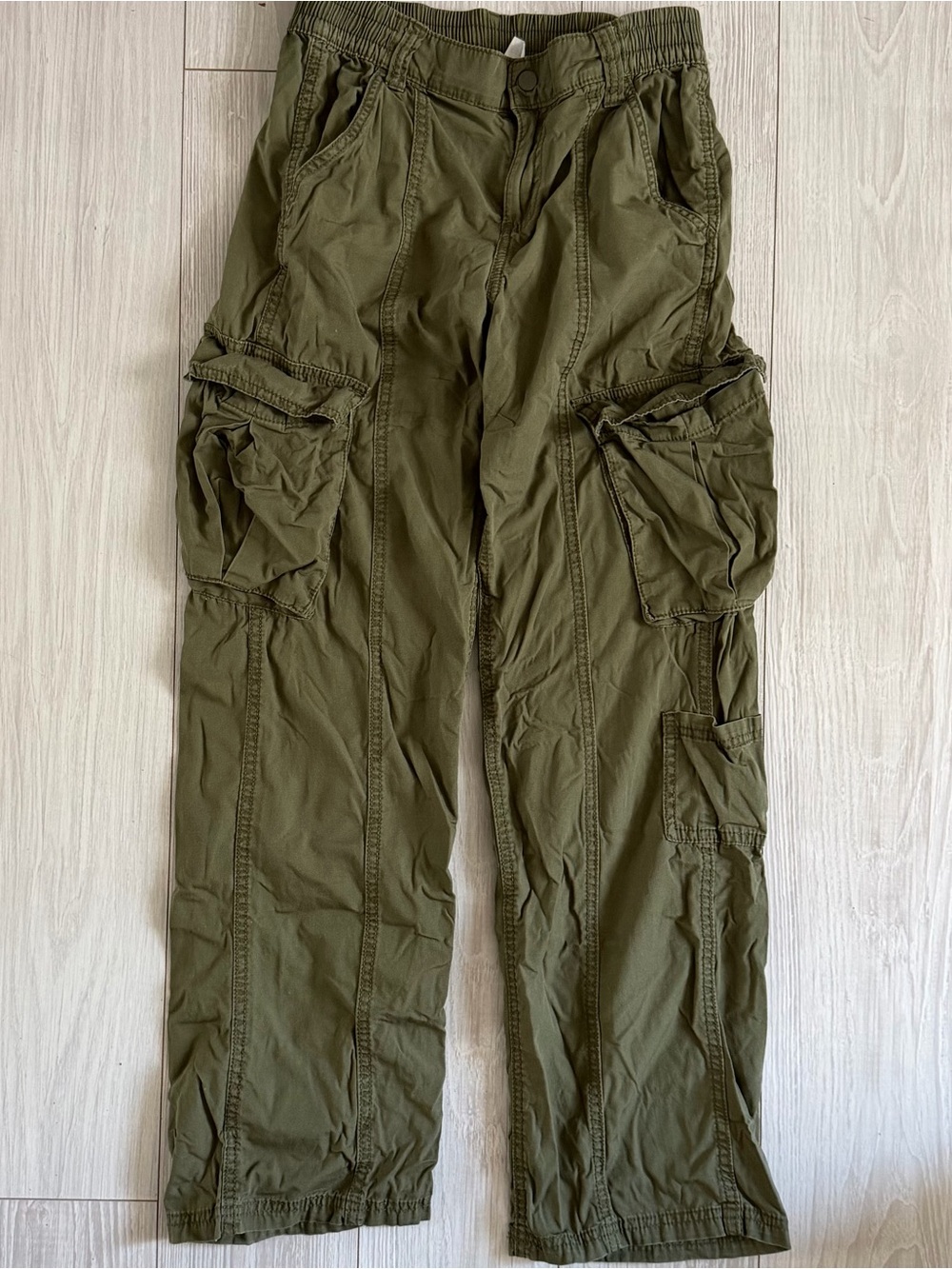 Green cargo pants